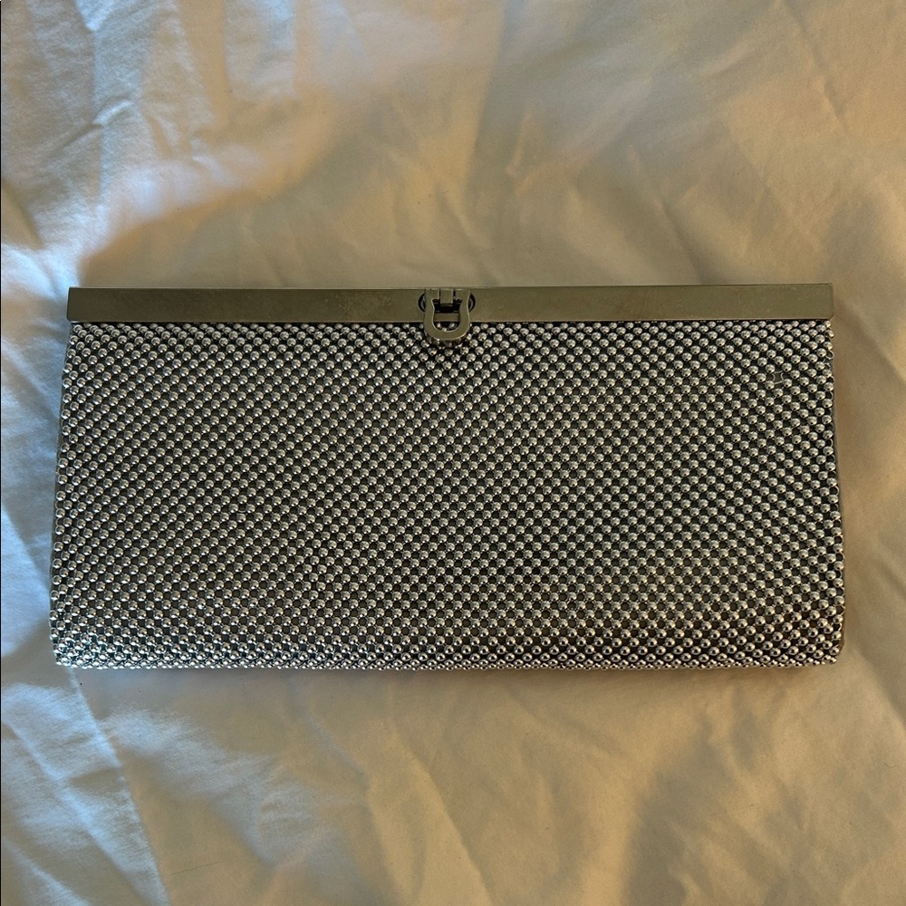 La La Regale Silver Mesh Clutch